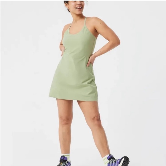 Outdoor Voices green Exercise Dress with shorts skort Size xl - Picture 1 of 7